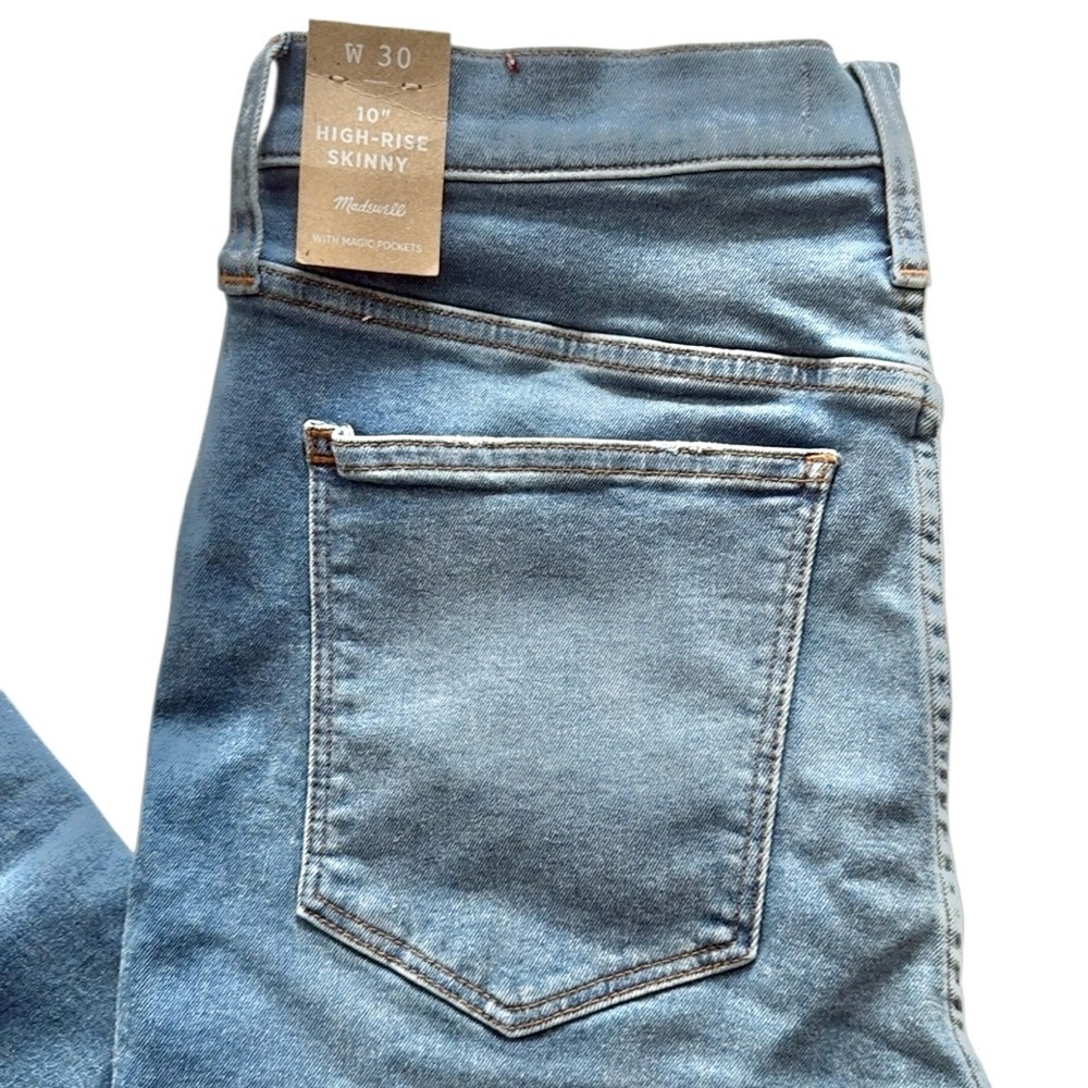 Madewell 10" High-Rise Skinny Jeans in Ferndale Wash - Picture 11 of 15